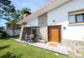 Chalet independiente con terreno en alquiler en la España, Sangenjo, ref: TR176263 foto