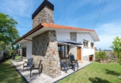 Chalet independiente con terreno en alquiler en la España, Sangenjo, ref: TR176263 foto