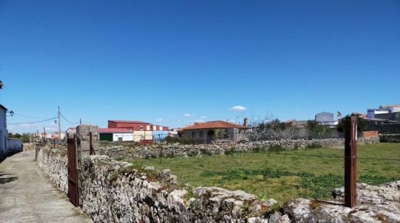 Cáceres - Valdefuentes - 850m2