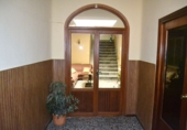 Chalet independiente con terreno en venta en Valdepeñas ref: TR405624 foto