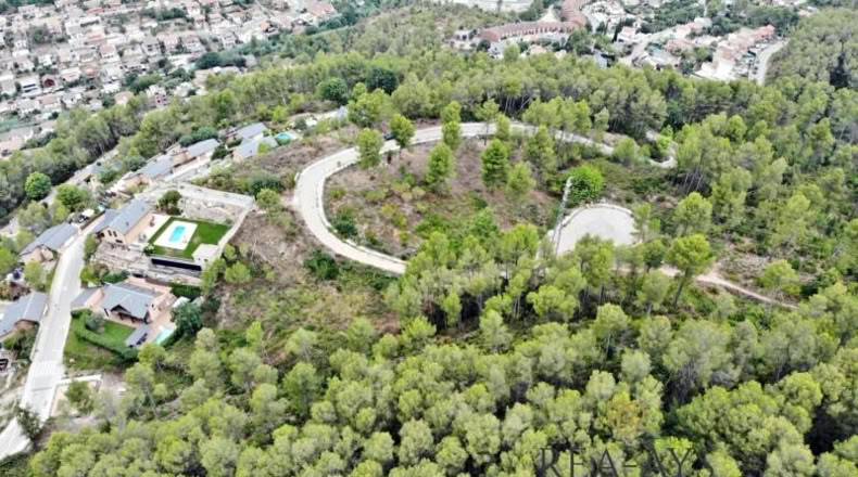 Barcelona - Vallirana - 2425m2