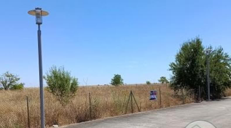 Valladolid - La Cistérniga - 2052m2