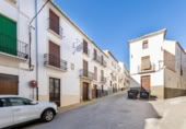 Дом с участком на продажу в городе Alhama de Granada Фото