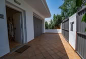 Chalet independiente con terreno en venta en la España, Cáceres, ref: TR405663 foto