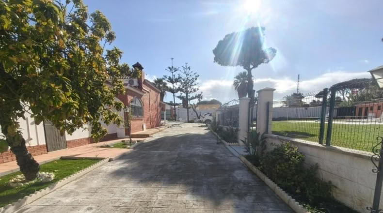 Cádiz - Chiclana de la Frontera - 2600m2