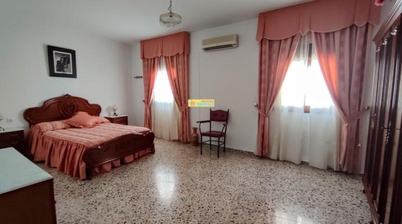 Córdoba - Baena - 274m2