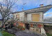 Дом с участком на продажу в городе A Merca. Фото