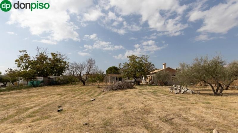 Granada - Peligros - 1690m2