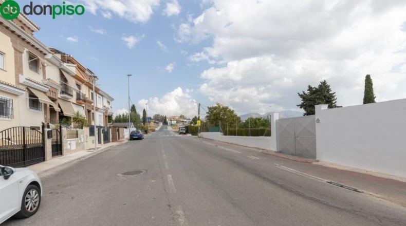 Granada - Peligros - 1690m2