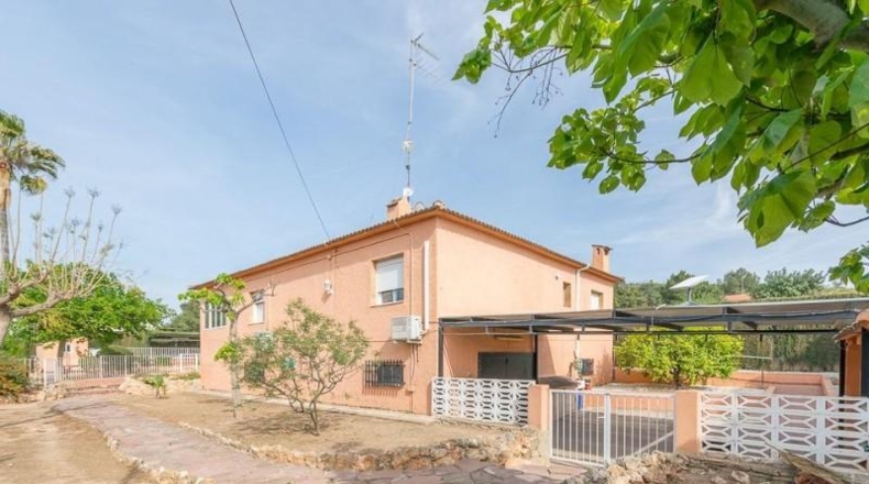 Valencia - Llíria - 937m2