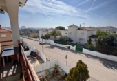 Отдельно стоящий дом с участком на продажу в городе el Vendrell Фото
