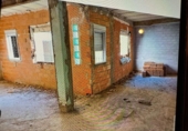 Дом с участком на продажу в городе Mislata Фото