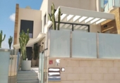 Chalet independiente con terreno en venta en la España, Orihuela, ref: TR334834 foto