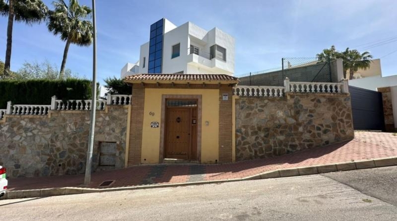 Alicante - Torrevieja - 827m2