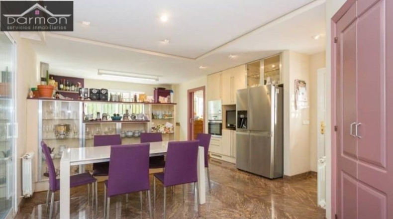 Валенсия - Gandía - 830m2