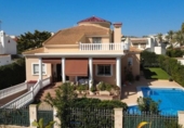 Chalet independiente con terreno en venta en la España, Torrevieja, ref: TR403063 foto