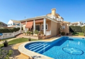 Chalet independiente con terreno en venta en la España, Torrevieja, ref: TR403063 foto