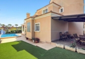 Chalet independiente con terreno en venta en la España, Torrevieja, ref: TR403063 foto