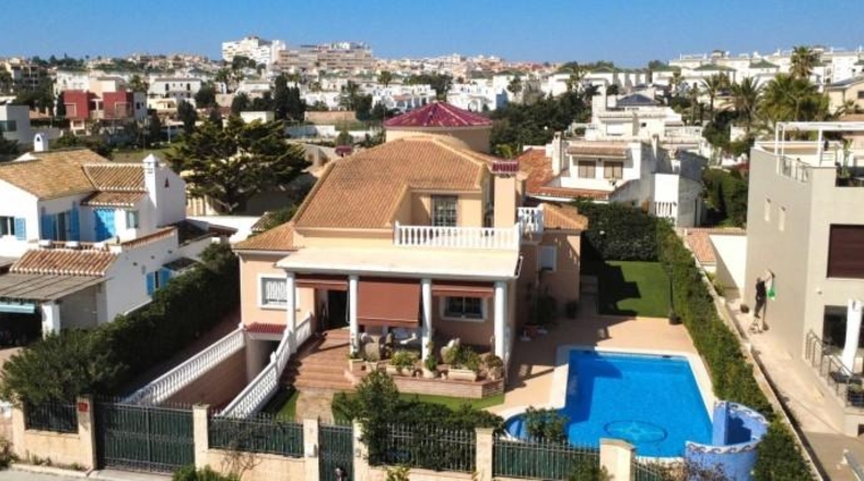 Аликанте - Torrevieja - 800m2