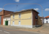 Дом с участком на продажу в городе Melgar de Arriba Фото