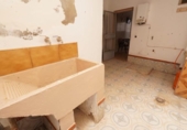 Дом с участком на продажу в городе Benamejí Фото