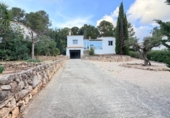 Chalet independiente con terreno en venta en la España, Vila-rodona, ref: TR406036 foto