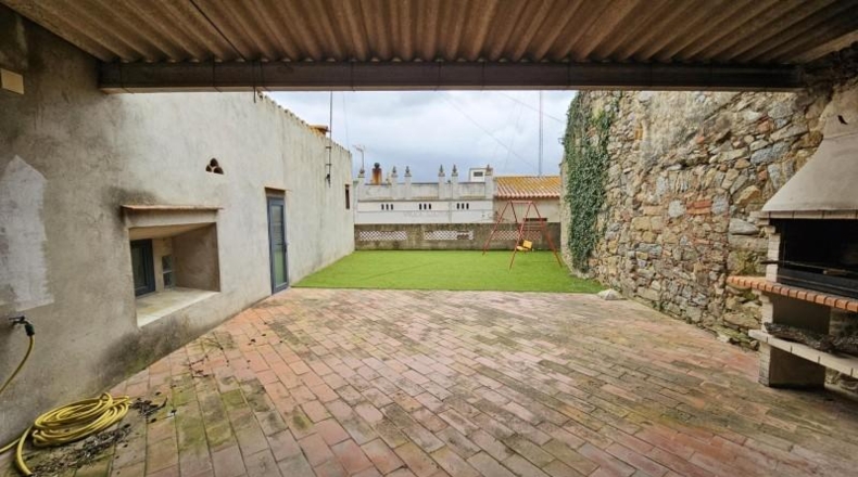 Gerona - Agullana - 225m2