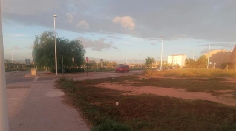 Valencia - Ла-Побла-де-Вальбона - 2327m2