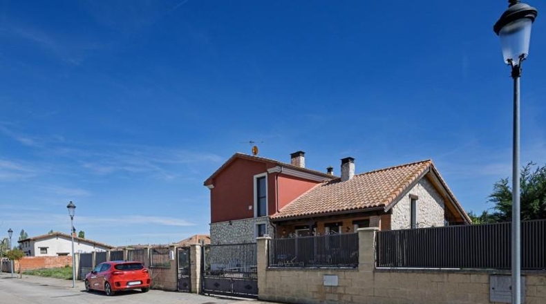 Valladolid - Viana de Cega - 350m2