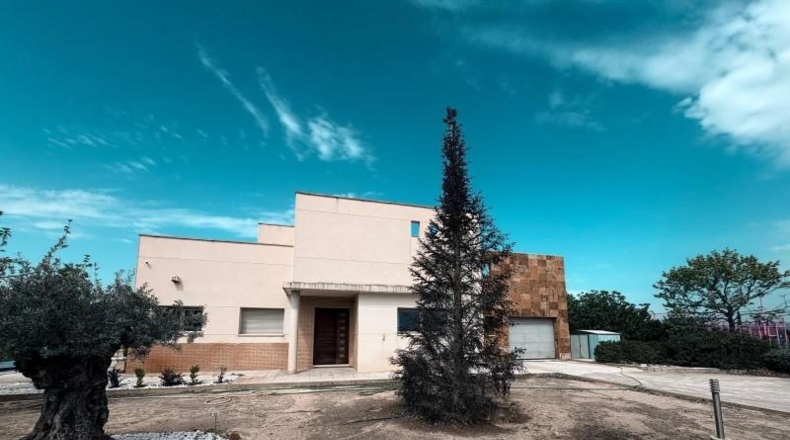 Albacete - Almansa - 14000m2
