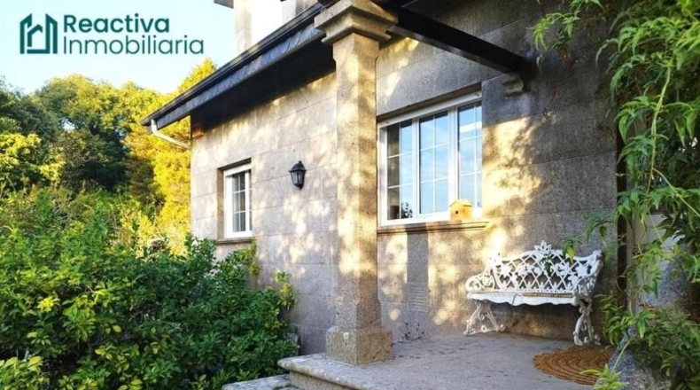 La Coruña - Santiago de Compostela - 1740m2