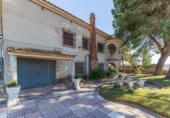 Detached villa with land for sale on España, La Pobla de Vallbona, ref: TR392007 photo