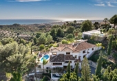 Отдельно стоящий дом с участком на продажу в городе Campo-Mijas Фото