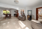 Отдельно стоящий дом с участком на продажу в городе Campo-Mijas Фото