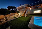 Chalet independiente con terreno en alquiler en la España, Viladecans, ref: TR404882 foto