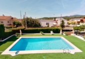 Chalet independiente con terreno en alquiler en la España, Viladecans, ref: TR404882 foto