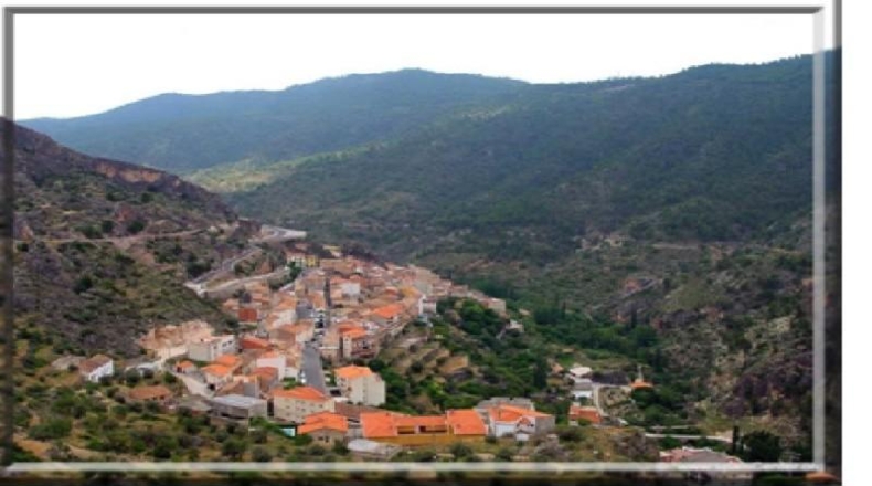 Albacete - Elche de la Sierra - 627m2