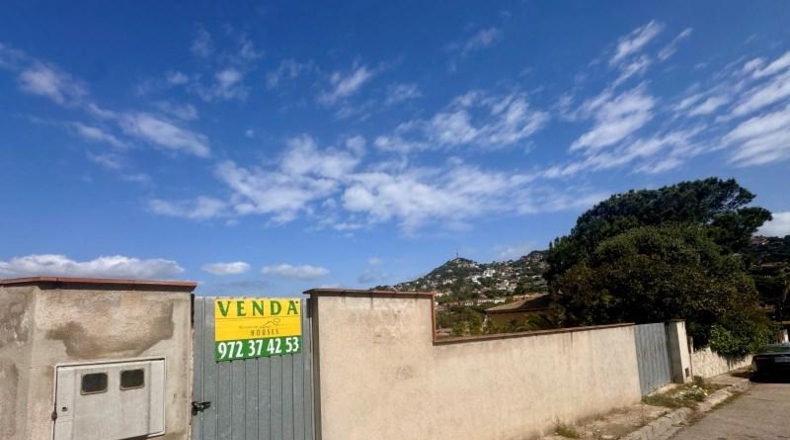 Жирона - Lloret de Mar - 907m2