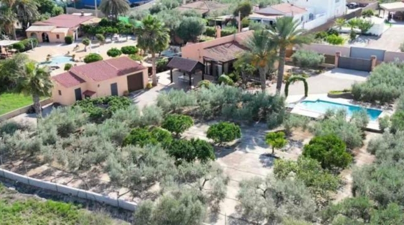 Almería - Ventanicas-El Cantal - 2680m2