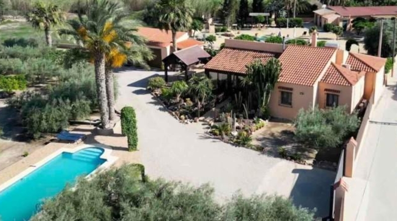 Almería - Ventanicas-El Cantal - 2680m2