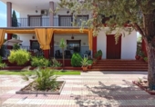 Chalet independiente con terreno en venta en la España, Pozuelo de Calatrava, ref: TR312373 foto