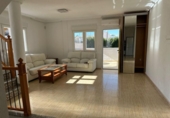 Chalet independiente con terreno en venta en la España, Orihuela, ref: TR405662 foto
