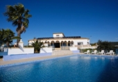 Chalet independiente con terreno en venta en la España, Lora del Río, ref: TR375170 foto