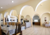 Chalet independiente con terreno en venta en la España, Lora del Río, ref: TR375170 foto
