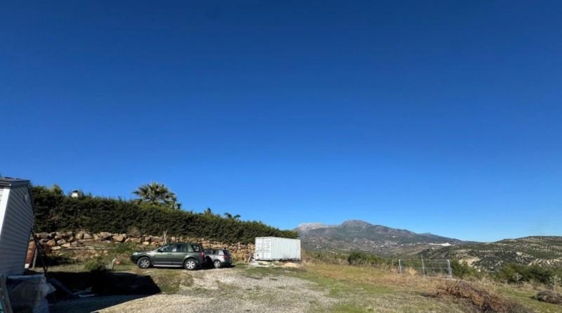Málaga - Tolox - 5000m2