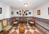 Отдельно стоящий дом с участком на продажу в городе Villa de Otura Фото