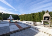 Отдельно стоящий дом с участком на продажу в городе Villa de Otura Фото