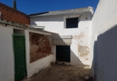 Дом с участком на продажу в городе Cartaya. Фото