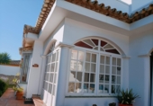 Chalet independiente con terreno en venta en Chiclana de la Frontera ref: TR406345 foto