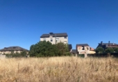 Chalet independiente con terreno en venta en la España, Cacabelos, ref: TR406465 foto
